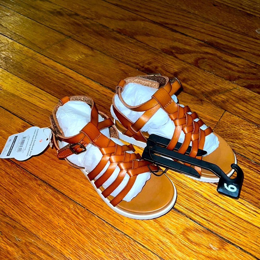 Wonder Sandal